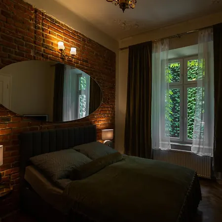 Stylish #2 In Old Town *