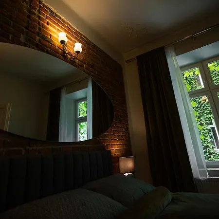 Stylish #2 In Old Town *